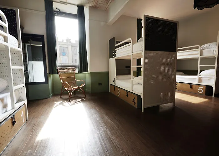 Generator Hostel *